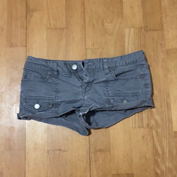 Size 2 Grey Aeropostale “Shorty” Shorts - Picture 1 of 2